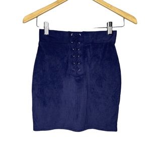 NWT Gorgeous lace up front‎ stretchy mini skirt